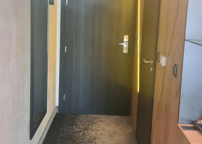 Czarna Perla Czarna Gora 203 * 시에나